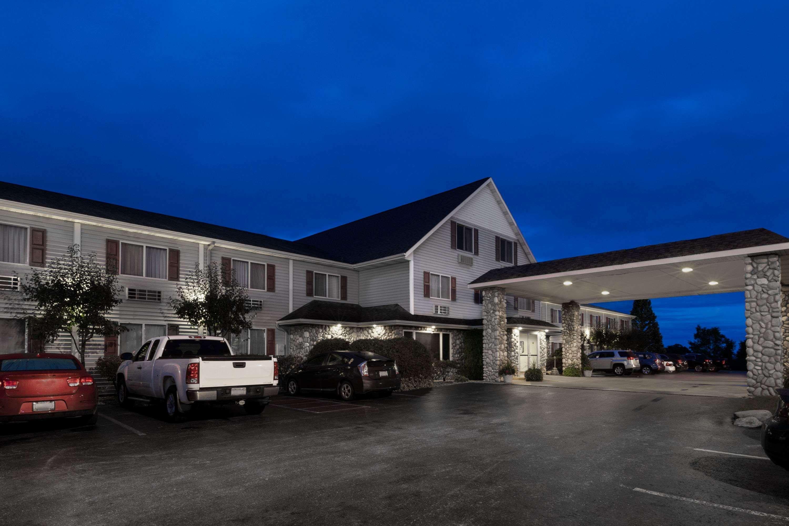 Super 8 By Wyndham St. Ignace Hotel Luaran gambar